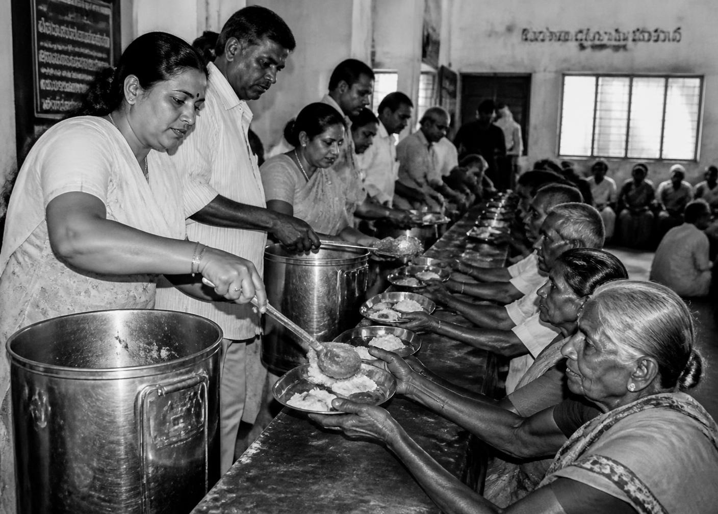 100 hot meals — BeABlessing Kitchen, Bengaluru, Bengaluru